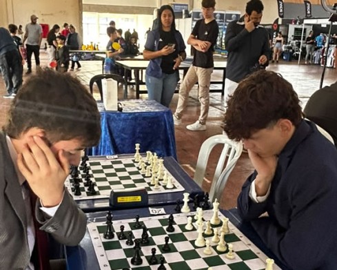 Francisco Beltrão sedia torneios de xadrez com participação de grandes mestres
