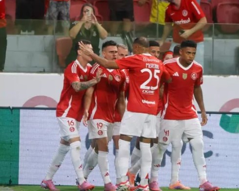 Após derrota na estreia do Brasileiro, Inter busca reação contra o Caxias pelo Gaúcho