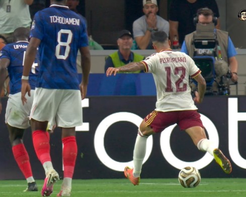 Espanha bate França e está na final da Copa após 16 anos