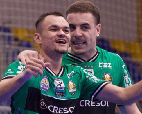 Marreco vence o CAD Guarapuava por 4 a 2 e segue na vice-liderança do Paranaense