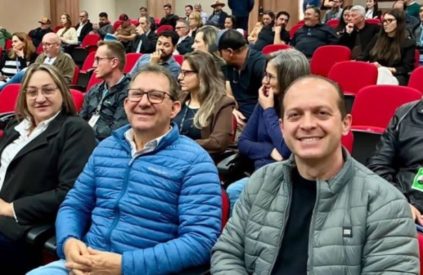 Município recebe encontro regional sobre gestão de resíduos sólidos