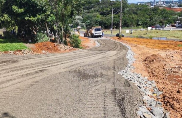 Nova etapa da obra de acesso ao Jardim Itália avança na Avenida Natalino Faust