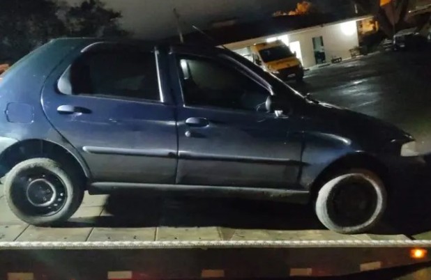 Motorista é preso por embriaguez ao volante após ser flagrado nas proximidades de colégio
