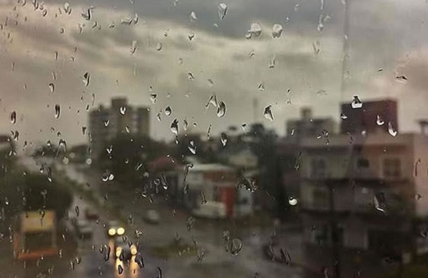 Ciclone deixa Paraná sob alerta de tempestades até o domingo de eleições; veja onde os ventos podem chegar a 100 km/h