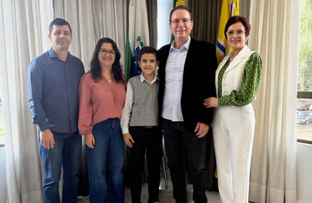 Jovem de Francisco Beltrão estreia no Canta Comigo Teen, da Record TV, nesta terça-feira