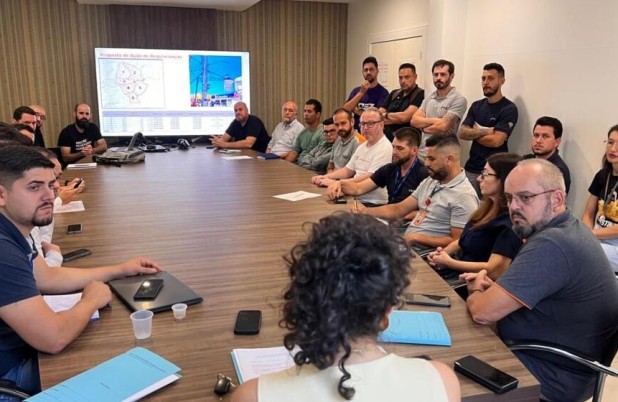 Ação do Procon garante acordo para reduzir poluição visual e riscos com fios