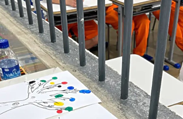Penitenciária recebe oficinas de arte e prevenção à violência