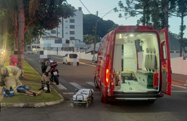 Homem fica ferido após atropelamento na Avenida Cristo Rei
