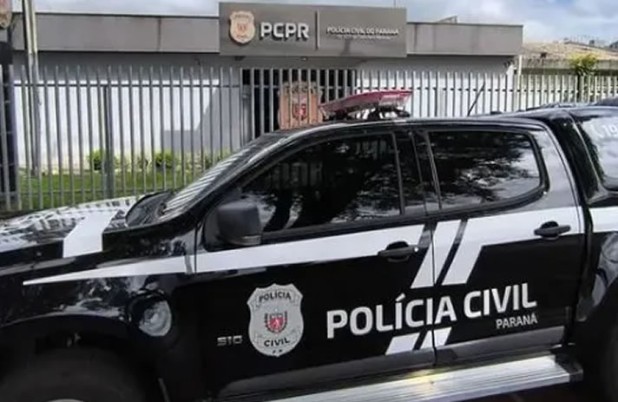 Mulher é presa em flagrante por manter cães sem acesso a água, comida e com sinais severos de desnutrição