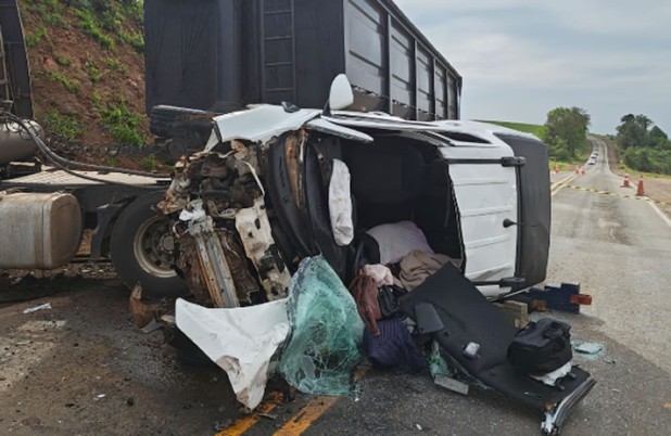 Segunda vítima morre após grave colisão frontal na PR-180