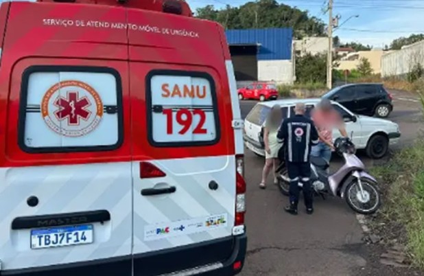 Motociclista fica ferida após colisão com carro na PR-180