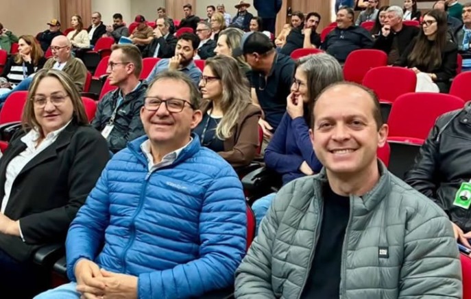 Município recebe encontro regional sobre gestão de resíduos sólidos