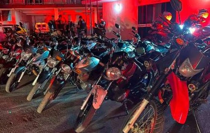 Operação integrada apreende 30 motos, dois carros e resulta em prisões por tráfico