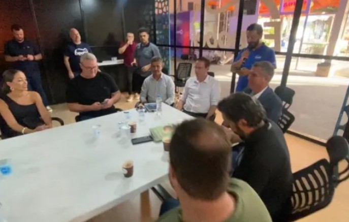 Prefeito assina PPP para modernização da iluminação pública