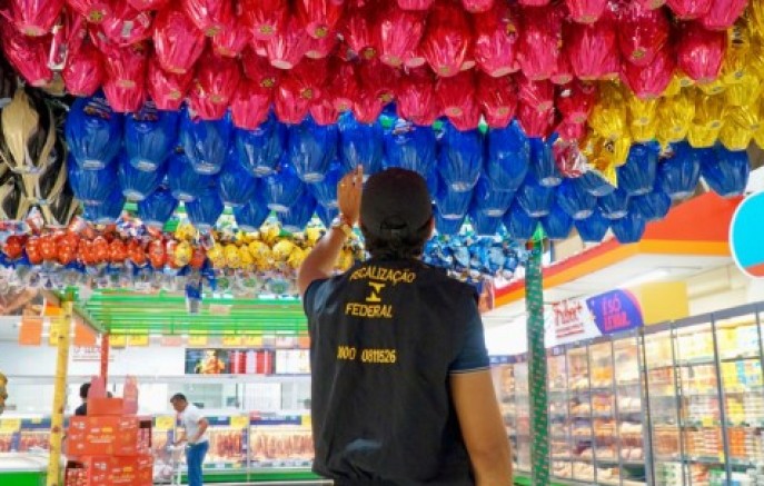 Operação encontra mais de 8 mil irregularidades em produtos de Páscoa em todo Brasil