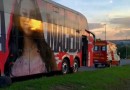 Borracheiro morre esmagado durante reparo de ônibus de cantora sertaneja