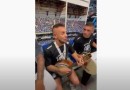 Pagode do Rafinha tem provocação a Yuri Alberto e promessa de doação de faixas ao Inter