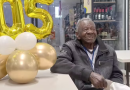 Idoso de 105 faz aniversário no mercado em que trabalha. Jamais parou!