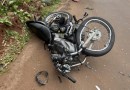 Jovem morre após grave acidente entre moto e caminhonete