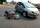 Veículo invade a preferencial e atinge motocicleta