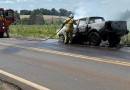 Caminhonete é consumida pelo fogo na BR-158 entre Pato Branco e Coronel Vivida