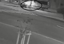 Novas imagens mostram suspeito ateando fogo em van