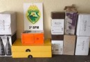 Polícia Militar apreende 60 garrafas de vinho importado irregularmente