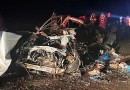 Homem morre em grave acidente entre carro e caminhão