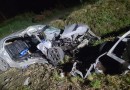 Acidente entre carro e caminhão deixa dois mortos e três feridos