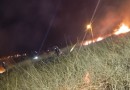 Corpo de Bombeiros combate incêndio de grandes proporções em área de vegetação