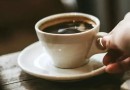 Beber café ao acordar faz mal? Sem comprovação, dúvida se espalha nas redes