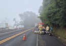 Colisão entre motocicleta e caminhão deixa dois feridos na PR-483