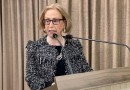 Mirna Pirih Pecóits recebe título de cidadã honorária de Beltrão