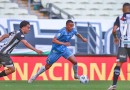 Com reservas, Ceará sai na frente, cede empate ao Grêmio, mas garante vitória no fim