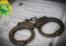 Homem com mandado de prisão é detido