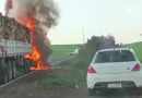 Caminhão é consumido pelo fogo na PR-493 em Dois Vizinhos