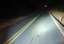 Mulher morre após ser atropelada e arrastada por carro na PR-180