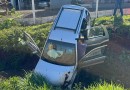 Veículo sai da pista e cai em riacho na PR 475