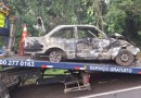 Carro sai da pista e pega fogo na PR-483