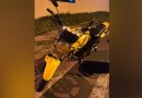 Motociclista sofre fratura na perna após colisão com carro no bairro Pinheirão
