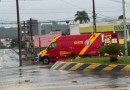 Adolescente fica ferido em colisão entre carro e moto