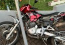 Homem sofre suspeita de fratura na perna após colisão entre carro e moto no bairro Guanabara
