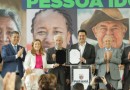 Ratinho Junior sanciona lei da gratuidade das passagens e anuncia programas aos idosos