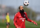 Bahia tenta contratação de goleiro Danilo Fernandes, do Internacional