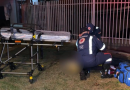 Motorista sofre mal súbito, colide com muro e morre no hospital