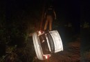 Perseguição policial em Flor da Serra do Sul termina com capotamento