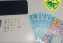Durante abordagem na Av. Natalino Faust PM apreende drogas