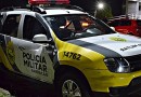 Policiais abordam e salvam homem de cometer suicídio