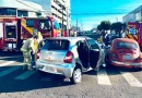 Colisão entre três veículos deixa mulher ferida no Bairro Alvorada