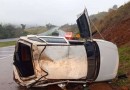 Capotamento na BR-163 deixa casal ferido